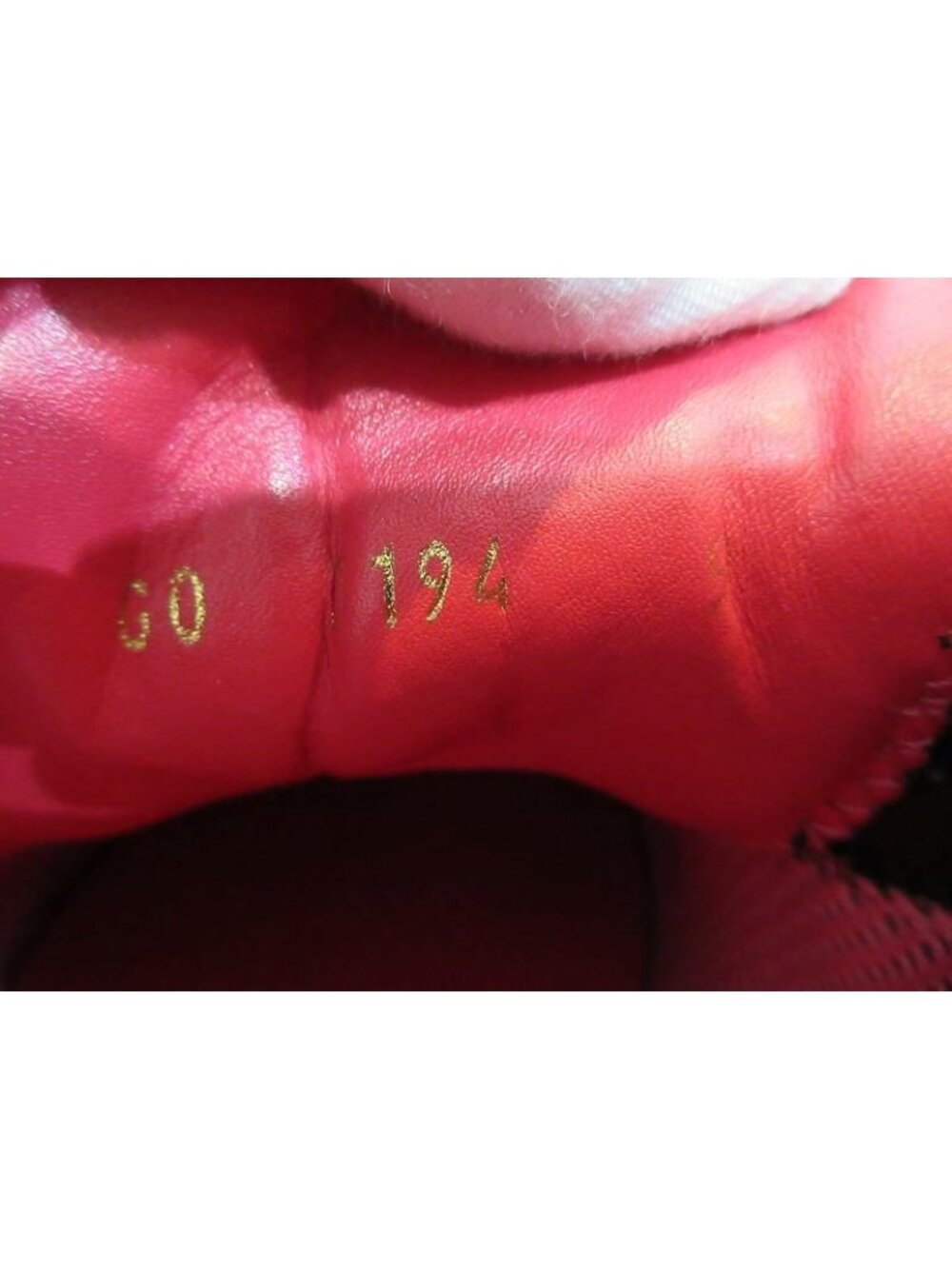 Louis Vuitton Sneakers Run Away Line 9 - Picture 8 of 9